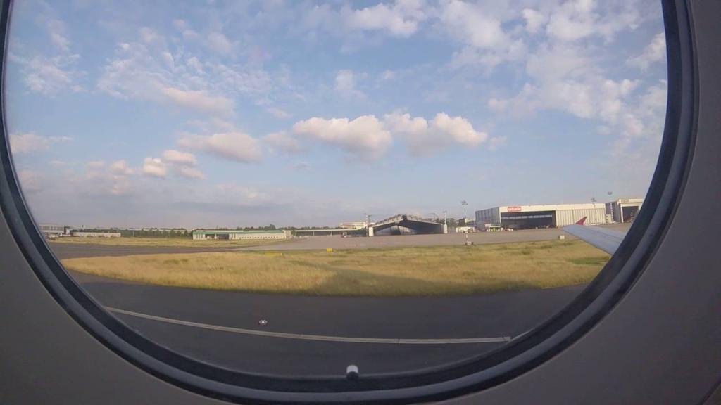 'Video thumbnail for Take off in Dusseldorf airport'