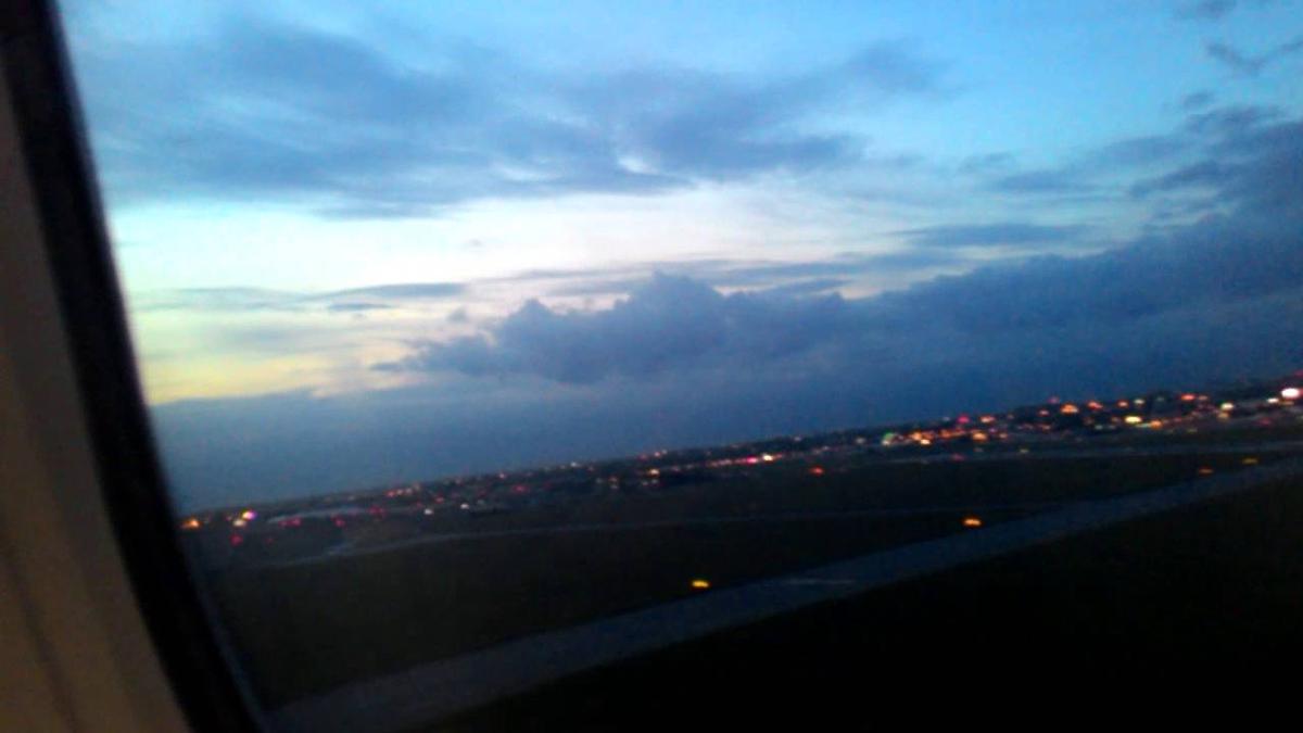 'Video thumbnail for Take off in Warsaw airport'
