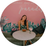 Ich bin Sammie Herrick. Ich bin ein Reiseblogger aus Boston, lebe aber seit ungefähr 5 Jahren als Expat in ganz Asien und im Nahen Osten! Ich habe in Japan und Taiwan gelebt und lebe derzeit in Israel.