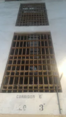 Is it worth to visit AlCatraz? AlCatraz tour review : Space between cells