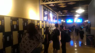 Chôdza po najlepších častiach pásu Las Vegas až po neónové múzeum : Locker room a BigApple horská dráha vstup v hoteli New York New York