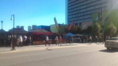 Where to find cheap food in Brisbane? A guide to the best places to eat in Brisbane : Brisbane City Markets from the street