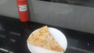 NYC Grand centrálne prehliadka zadarmo : Jeden dolár pizza plátok v New Yorku