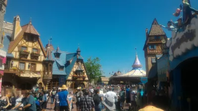 Aká je jednodňová návšteva v Disney's Magic Kingdom? : Domy v stredoveku