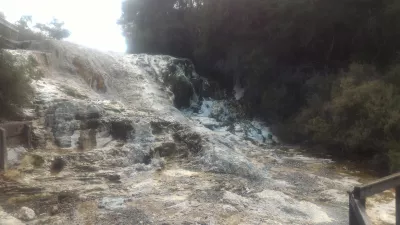 A visit of Wai-O-Tapu thermal wonderland and Lady Knox geyser : Thermal Wonderland