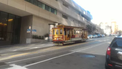 The best walking San Francisco city tour! : Cable car in San Francisco