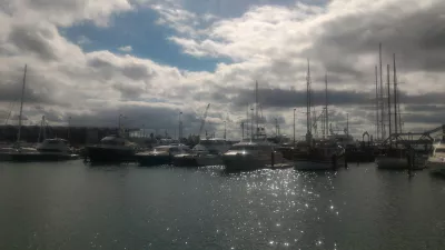 Where to go in Auckland at night? An Auckland Viaduct tour : Yachts anchored in Viaduct area