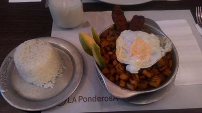 La Ponderosa Gran Estacion - Bandeja paisa, traditional Colombian meal