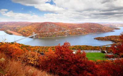 Most Picturesque Destination For November : Bear Mountain fall foliage