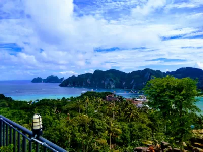 Top 10 scenic day trips from Phuket : View on PhiPhi islands from the top of Viewpoint