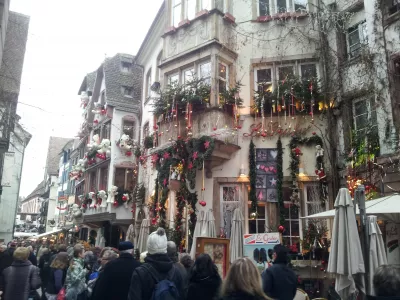 Los mejores mercados navideños de Europa Christkindlmarket. : Christkindlemarkt in Estrasburgo Francia, oldest Christmas market in Europe