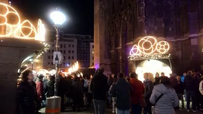 Geriausios Kalėdų rinkų Europoje Christkindlmarket : Vienos Kalėdų rinka near the cathedral