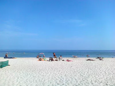 Limites do seguro de viagem internacional de cartões de crédito : Dia praia, em, polônia, ligado, a, mar báltico