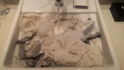 Comment Laver Les Vêtements À La Main À L'hôtel? Guide En 4 Étapes : Combien de temps pour faire tremper les vêtements lors du lavage des mains