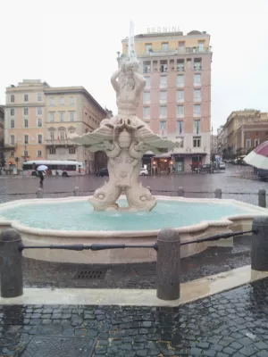 What is the best Hotel in Roma, Italy? : Fontana Del Tritona in Rome, Italy