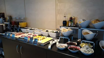 How To Get Star Alliance Gold Status Faster? : Complimentary food in Star Alliance lounge Riga airport