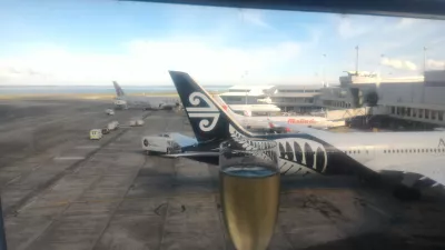 Air Nieuw Zeeland lounge Auckland Airport beoordeeld! : Geniet van een glas mousserende wijn in de lounge