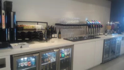 Air New Zealand lounge Auckland airport reviewed! : Drinks area