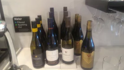 Air New Zealand lounge Auckland airport reviewed! : Wine selection