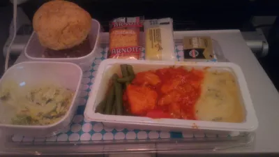 Air New Zealand planes inside flight review : Opening the food serving
