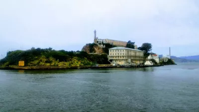 Alcatraz Tickets: Book In Advance For A Unique Experience! : Arriving at the AlCatraz island by ferry