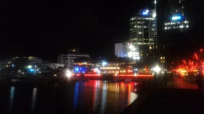Cheap and free things to do in Auckland : Night lights in Viaduct