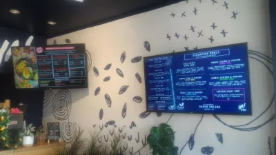 Lucruri ieftine și gratuite de făcut în Auckland : Micul dejun și meniul PokeBowl la Ha! Poke Bowl Restaurantul Hawaiian Ponsonby