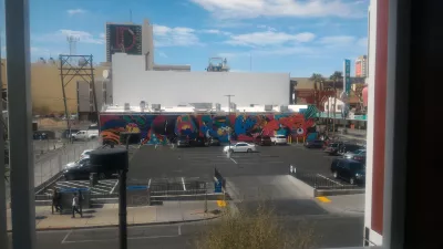 Cheap and free things to do in Las Vegas Nevada : Street art on a parking near container park in Vegas