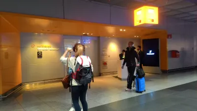 Airport Lounge Staralliance : Luftansa Senator Lounge in Frankfurt : Entrance of the Star Alliance lounge Frankfurt airport