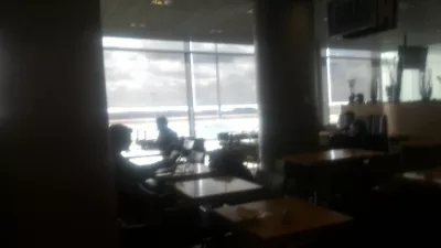 Paano lumuluwag ang lounge ng negosyo sa airport ng Luxembourg? : Access sa business lounge sa airport ng Luxembourg