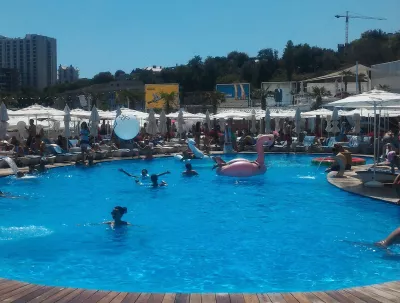 Odessa, vie nocturne en Ukraine - quelle est la meilleure soirée piscine à Odessa? : Odessa pool party à Ibiza