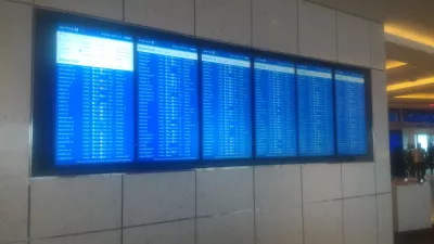 How is the United club lounge in Houston? : Flight departure screen