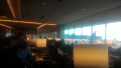 How is the United club lounge in Houston? : Seating area