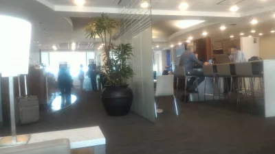 How is the United club lounge in Orlando? : Seating area