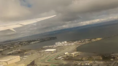 How is the United lounge SFO international airport? : View from the plane on San Francisco bay