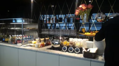 Aspire Lounge à l'aéroport de Zurich : Buffet limité, petit-déjeuner affiché ici