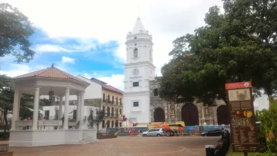 A 2 hours walk in Casco Viejo, Panama city : Things to do in Casco Viejo Panama visit the cathedral
