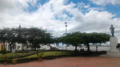 A 2 hours walk in Casco Viejo, Panama city : Monument to Panama canal first attempt by France