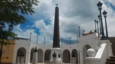 A 2 hours walk in Casco Viejo, Panama city : Monument to Panama canal first attempt by France with rooster