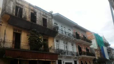 A 2 hours walk in Casco Viejo, Panama city : Colonial style buildings