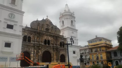 Një shëtitje 2 orë në Casco Viejo, qyteti i Panamasë : Katedralja Metropolitana Panama