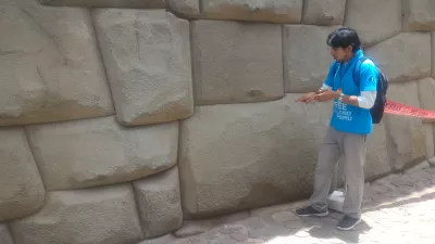 How Is The Free Walking Tour In Cusco? : Inca built wall