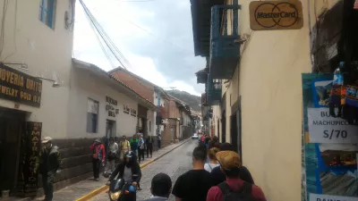 How Is The Free Walking Tour In Cusco? : Stroll in Cusco streets