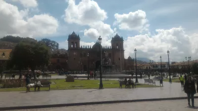 How Is The Free Walking Tour In Cusco? : Plaza de Armas Cuzco