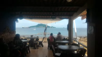 Como é uma viagem de um dia de praia para a ilha de Taboga, Panamá? : Restaurante Oceanview com vista para o mar