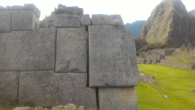 How Is A 1 Day Trip To Machu Picchu, Peru? : Inca architectural stones