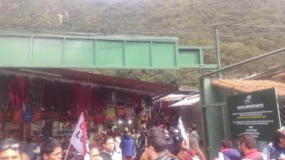 Come È Un Viaggio Di 1 Giorno A Machu Picchu, In Perù? : Arrivando nella stazione ferroviaria di Aguascalientes