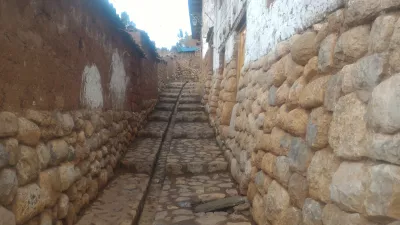 How Is The Sacred Valley Peru 1 Day Trip? : Chinchero streets