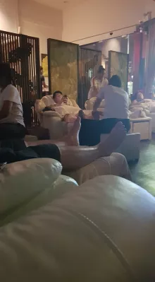 Holiday Week In Thailand : First Day, Bangkok [Travel Guide] : Relaxation in the massage parlor