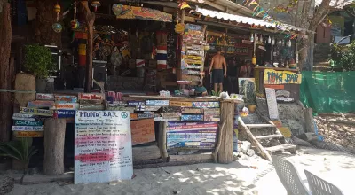 Thai holiday part seven : Koh Kradan, Morakot – Emerald cave : Market in Koh Mook
